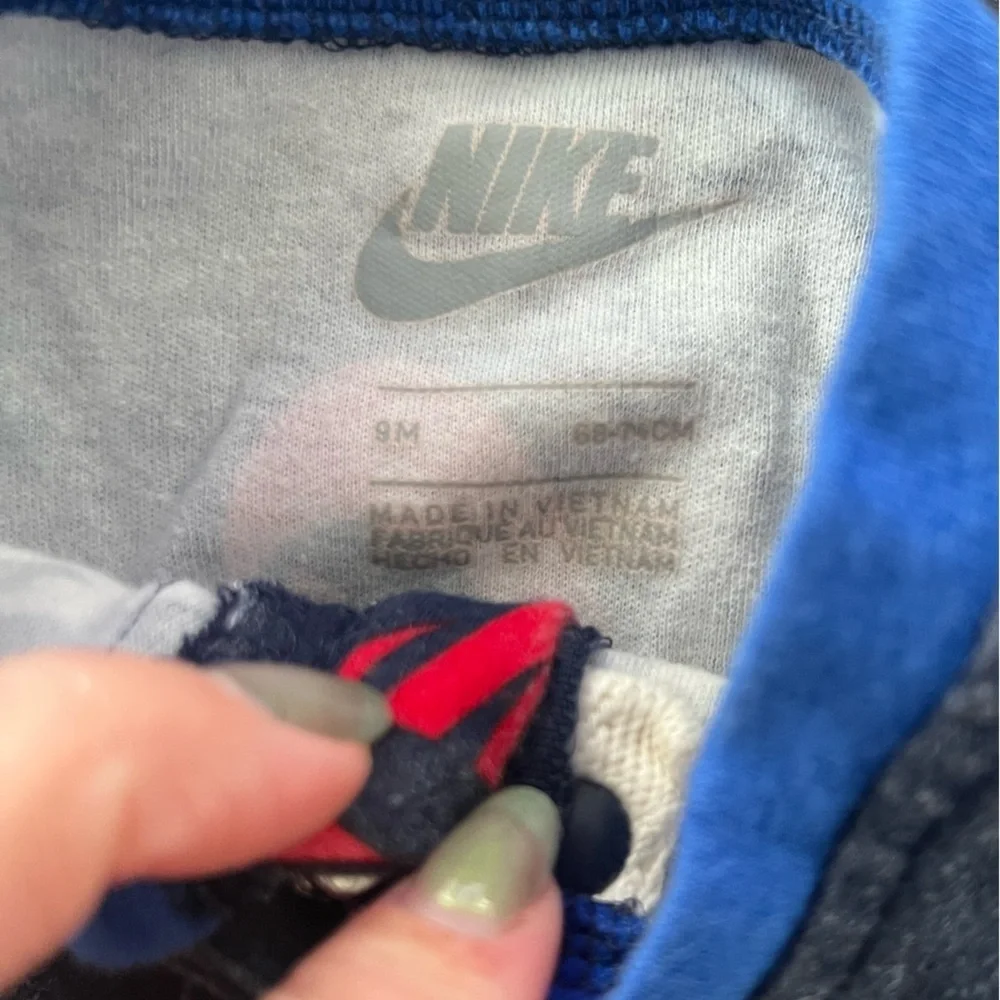 6 Baby Onesies in Red, Blue, and Gray; all 9 months
